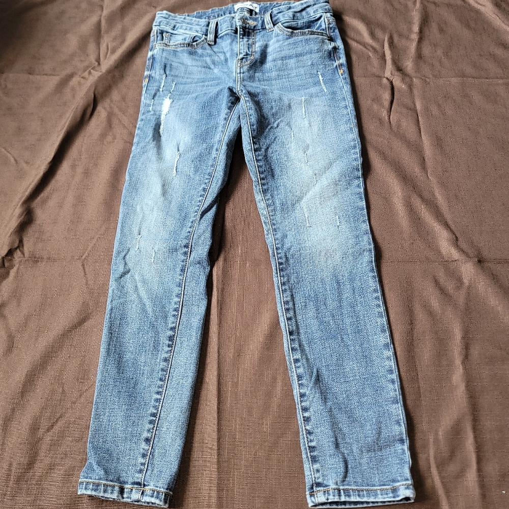 Firm! Distressed Blue Jeans